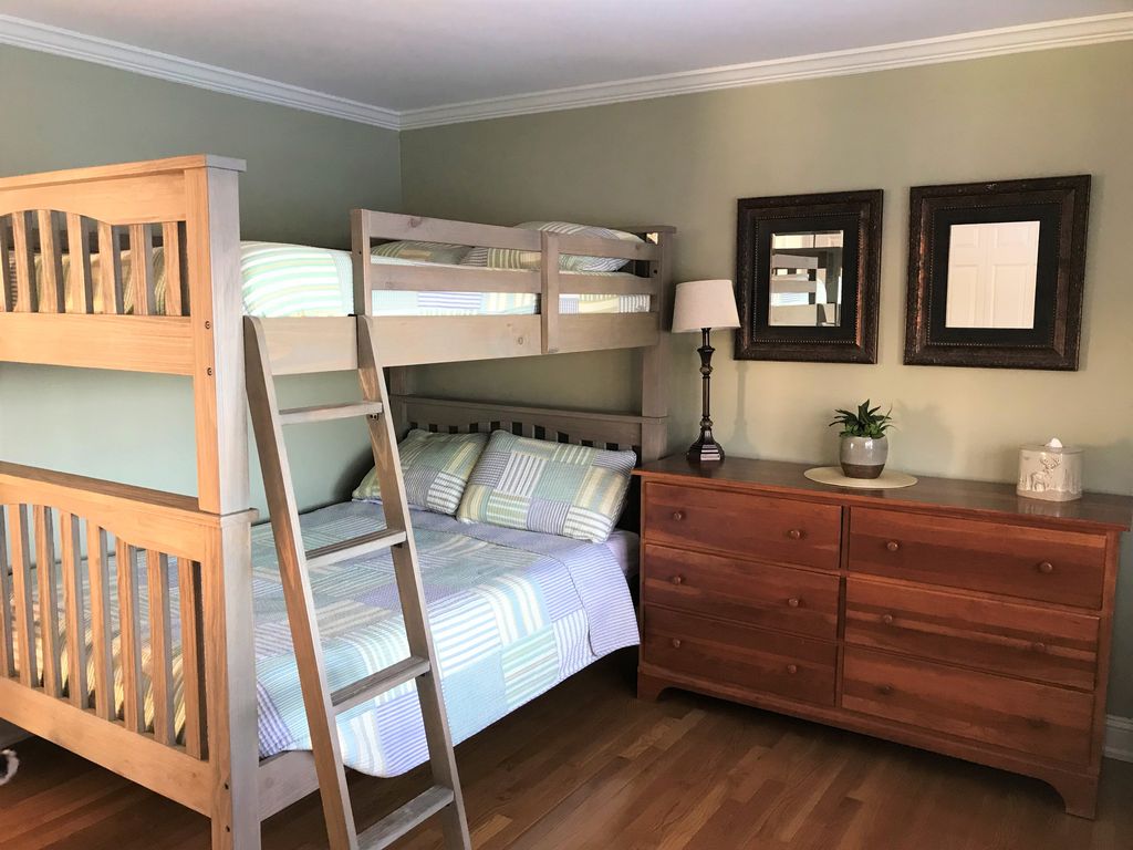 Waterfront Lake House on Ossipee Lake in Ossipee New Hampshire